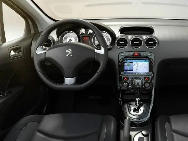 Peugeot 408 Allure